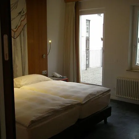 Carcani Hotel 3*